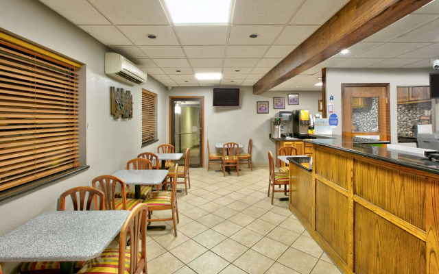 Super 8 by Wyndham Amarillo