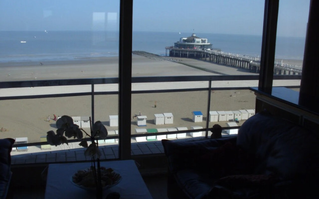 Serena Waterbed Seaview