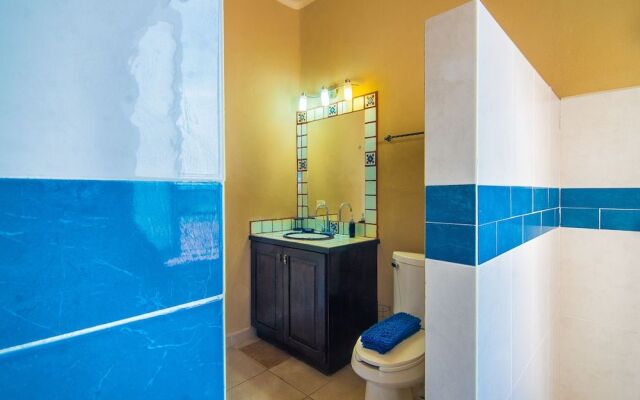 Casa Kootenay Waterfront BnB