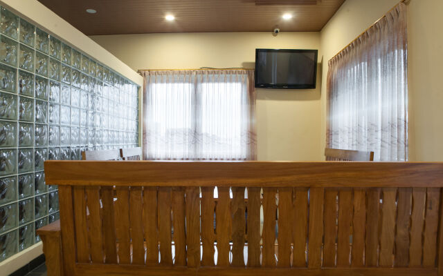 RedDoorz Plus @ Talaga Bodas