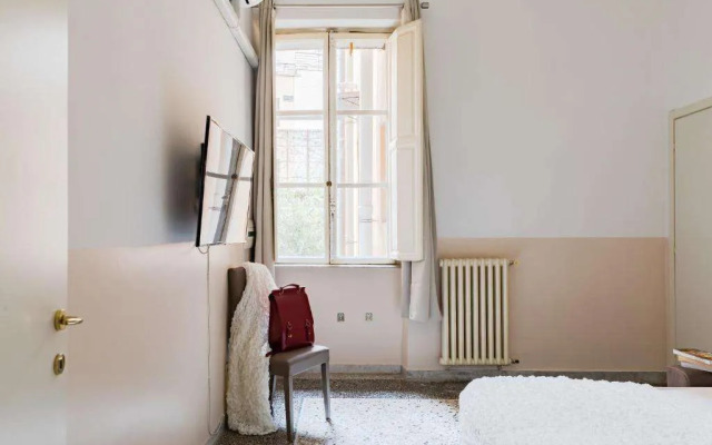 A World Aparts - 55 Palermo