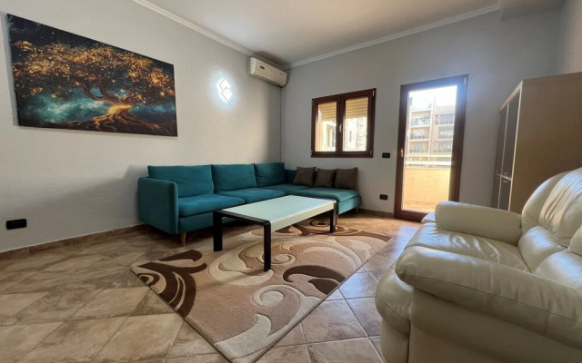 Elly Seaside Apartment