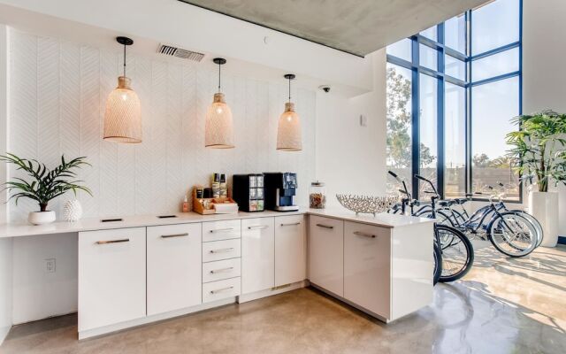 Pacific Beach Luxury Suites by Barsala
