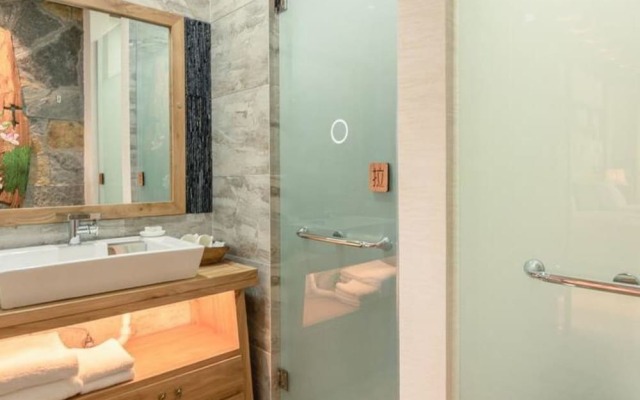 Floral Hotel Yuxi Fuxianhu Bolianchen