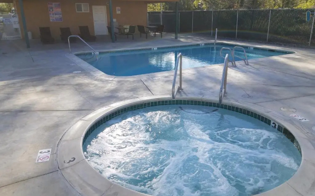 Gridley Inn & Rv Park