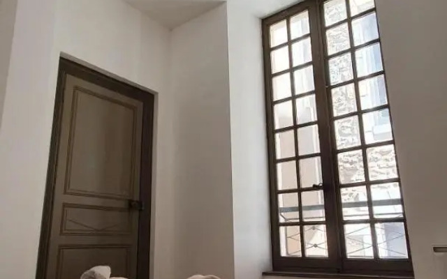 Centre Ville Historique 3 Pièces Duplex