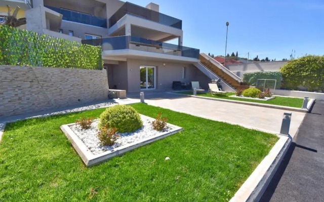 Alikes Deluxe Houses - 300m from the beach