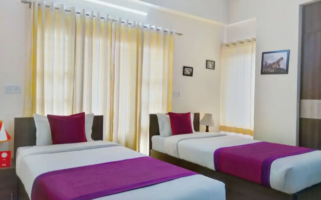 Capital O 11092 Shiv Enclave