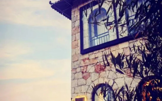 Waterside Beautiful villa