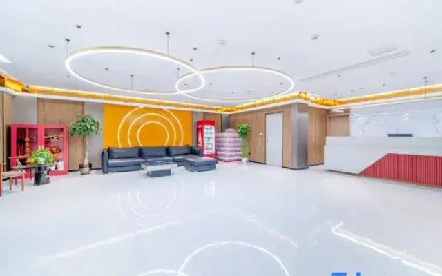 Luntai Mengxinghe Business Hotel (Xiyu Community Xincheng Road)