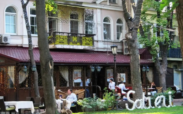 Apartment near Opera Theater