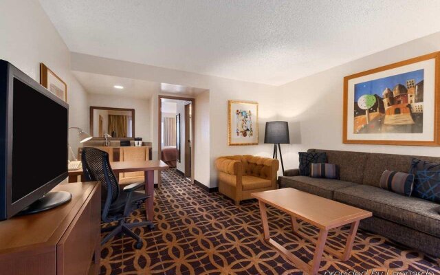 Embassy Suites by Hilton Dallas DFW Airport South