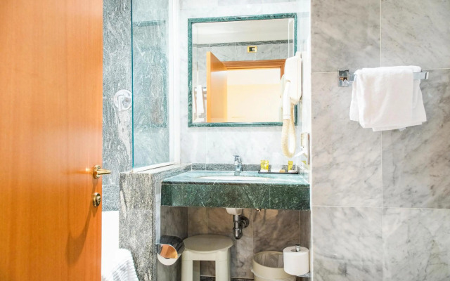 Kansai Airport Washington Hotel