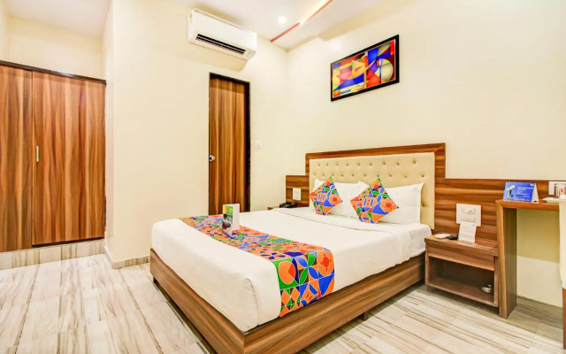 OYO 13614 Hotel Axis International
