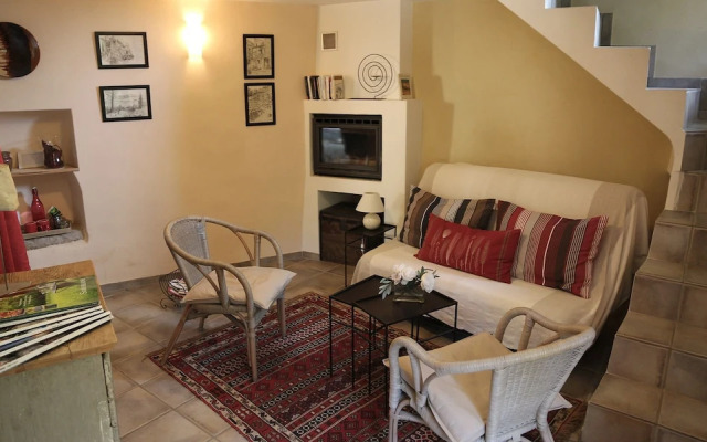 Le Mas des Roses B&B