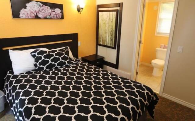 Twin Peaks Motel Napanee