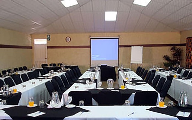 Adansonia Hotel Maun