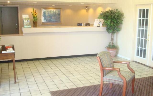 Americas Best Inn - Perry