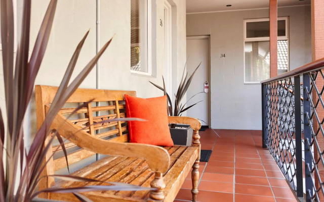 Elphin Motel & Serviced Apartments
