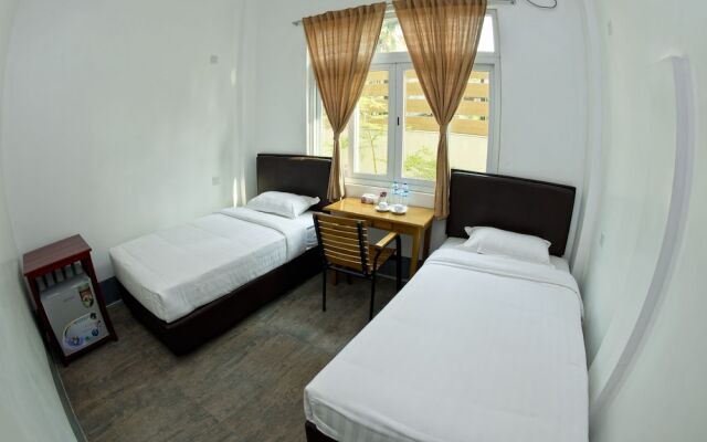 Seasons Boutique Lodge- Ngapali