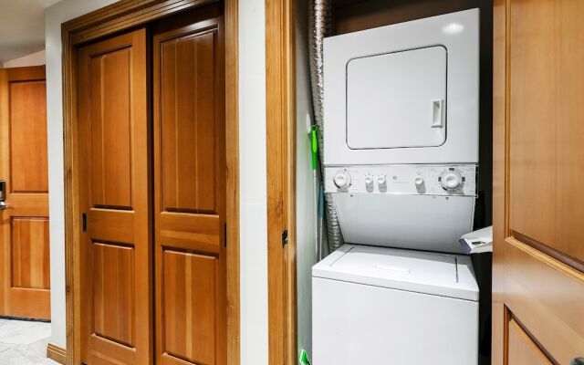 Mogul Mansion by Blueswell