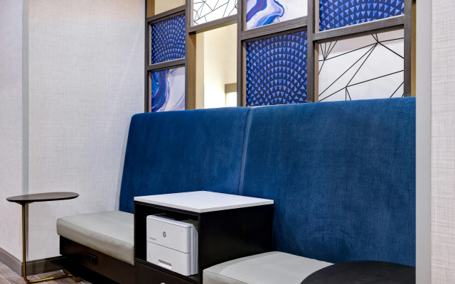 Hampton Inn & Suites Houston East Beltway 8