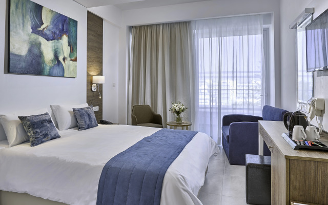Gaia Sun N Blue Hotel