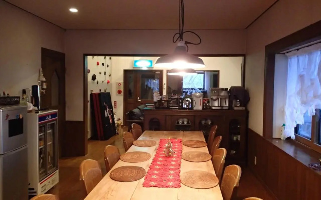 Funky Monkey Lodge, Myoko ファンキーモンキーロッジ 妙高