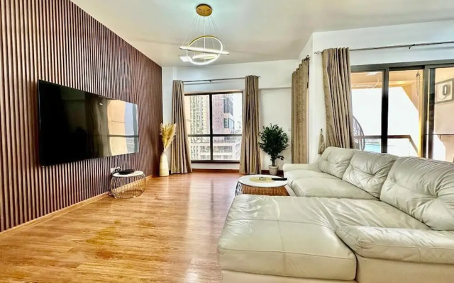 3BR Luxury Apartment Sea View