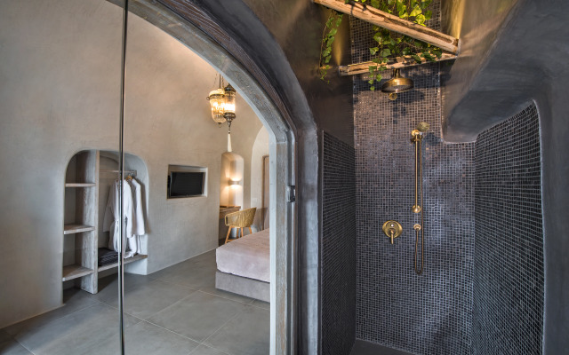 Athina Luxury Suites