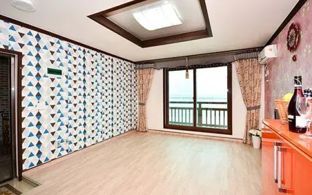 Mongsanpo Sound of Sea Wave Pension