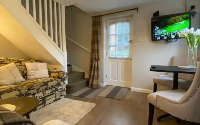 Host Stay Old Chapel