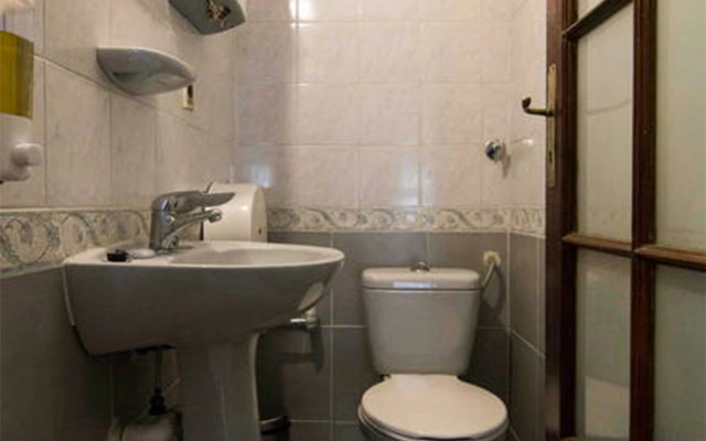 MedioMundo Hostel