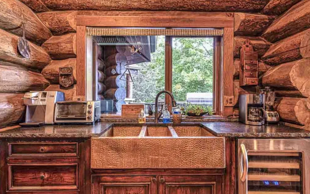 Forge Lake Lodge in Topton