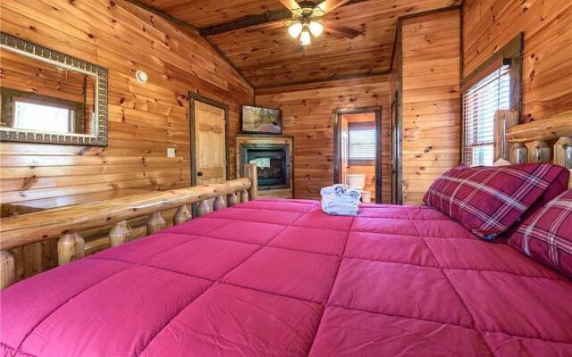 Old Hickory Lodge - Four Bedroom Cabin