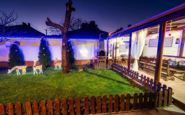 Ахат- къща за гости