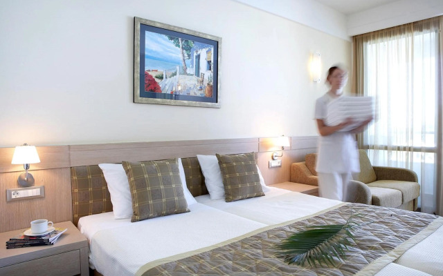Thalassa Beach Resort - Adults Only