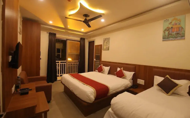Hotel Vrajraj Palace