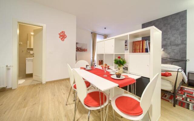 Logo apartments 5 min walk to main square