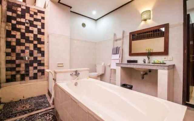 SMV -2BRPool- SANDAT · 2BR Private Pool Walk to Beach and Shops Legian