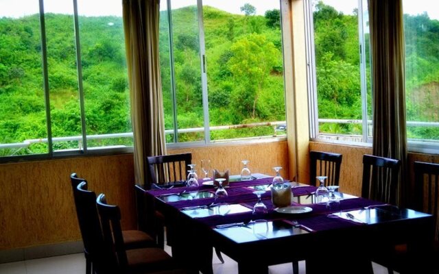 Allegro Holiday Suites