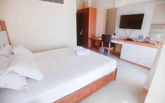 Chrysant Hotel & Resort