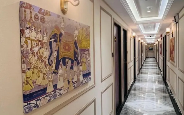 4 Ever Hotel - Surat