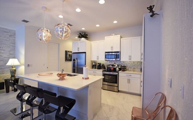 Charming 3Bd Pool TH Enclaves at Festival-350cd-ne