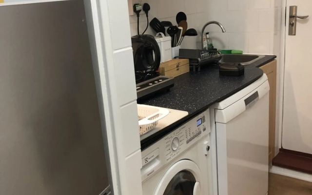 Beautiful Independent Apartment in London, UK