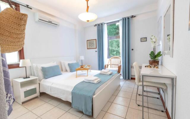Sani Seaside Luxury - Villa Ariadni Pool Retreat