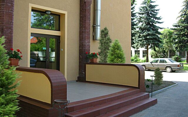 Ami Hotel