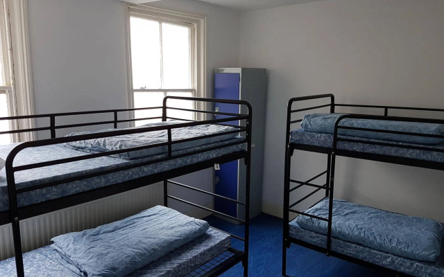 Smart Sea View Brighton Hostel