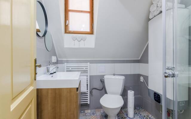 Old Town square APT by Michal&Friends