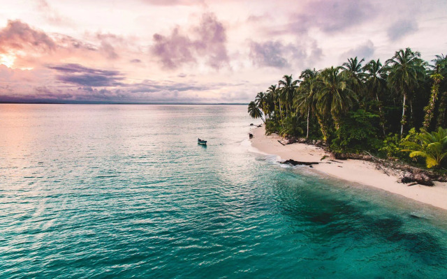 Azul Paradise Resort